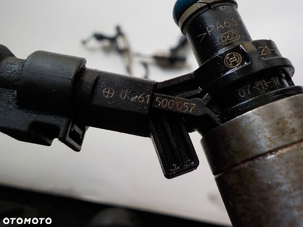 AUDI A4 B8 1.8 TFSI WTRYSKIWACZ 0261500057 06H906036F - 3