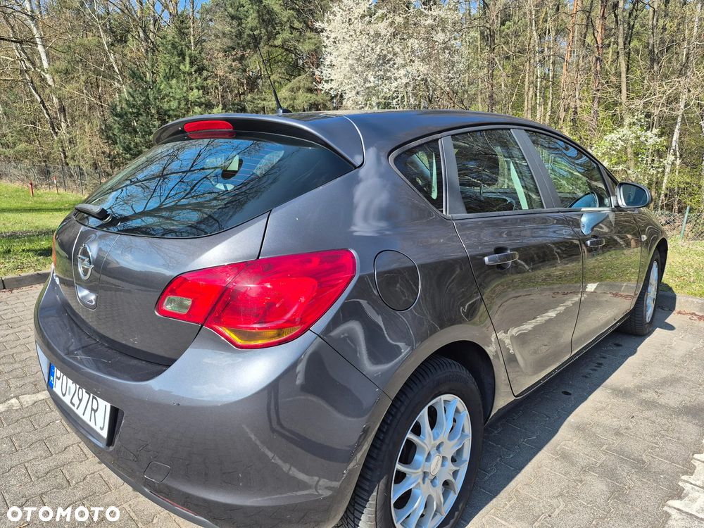 Opel Astra 1.6 Essentia - 4