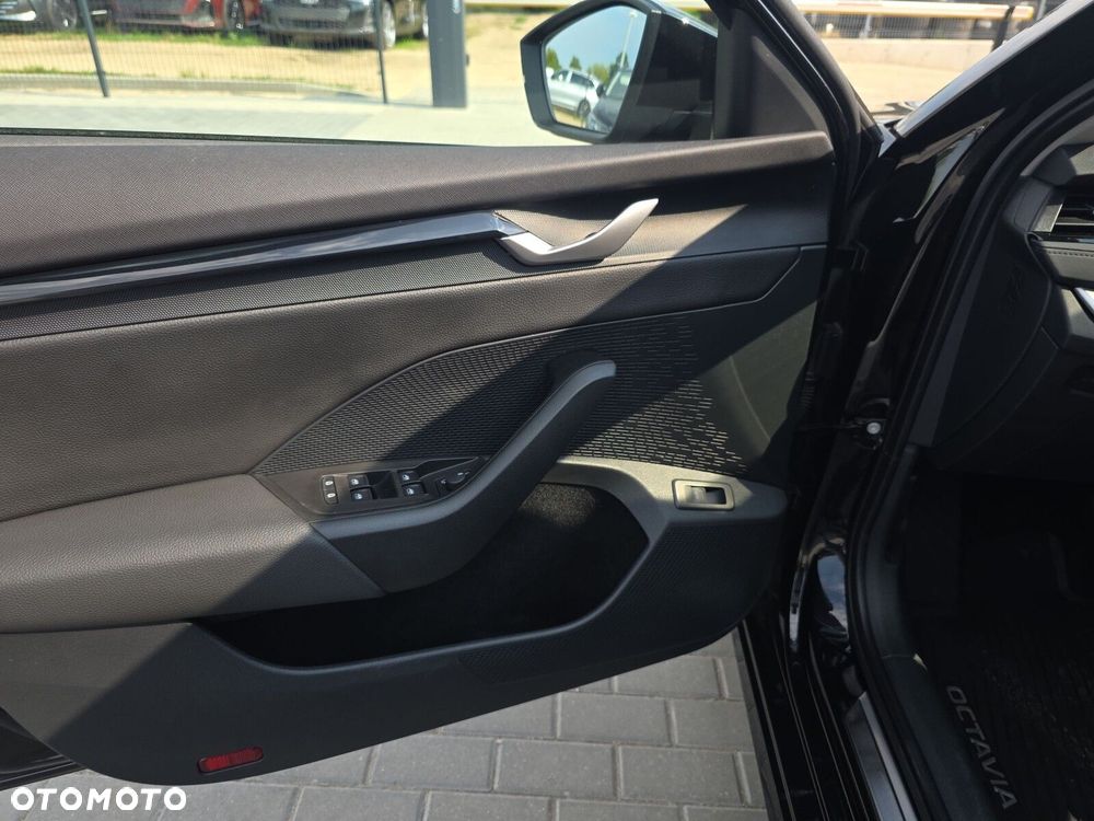 Skoda Octavia 1.5 TSI mHEV Drive Selection DSG - 18