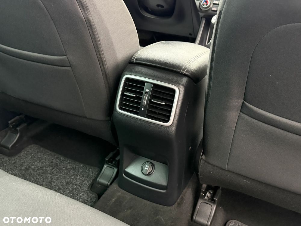 Kia Sportage 1.7 CRDI 2WD ISG Dream-Team Edition - 19