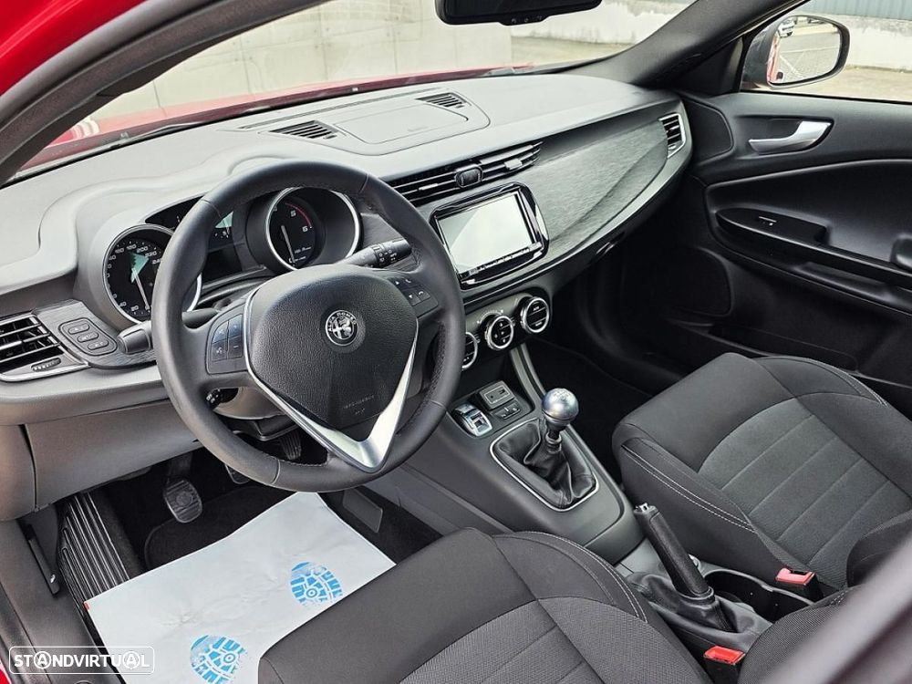 Alfa Romeo Giulietta 1.6 JTDm Sport J18 - 16