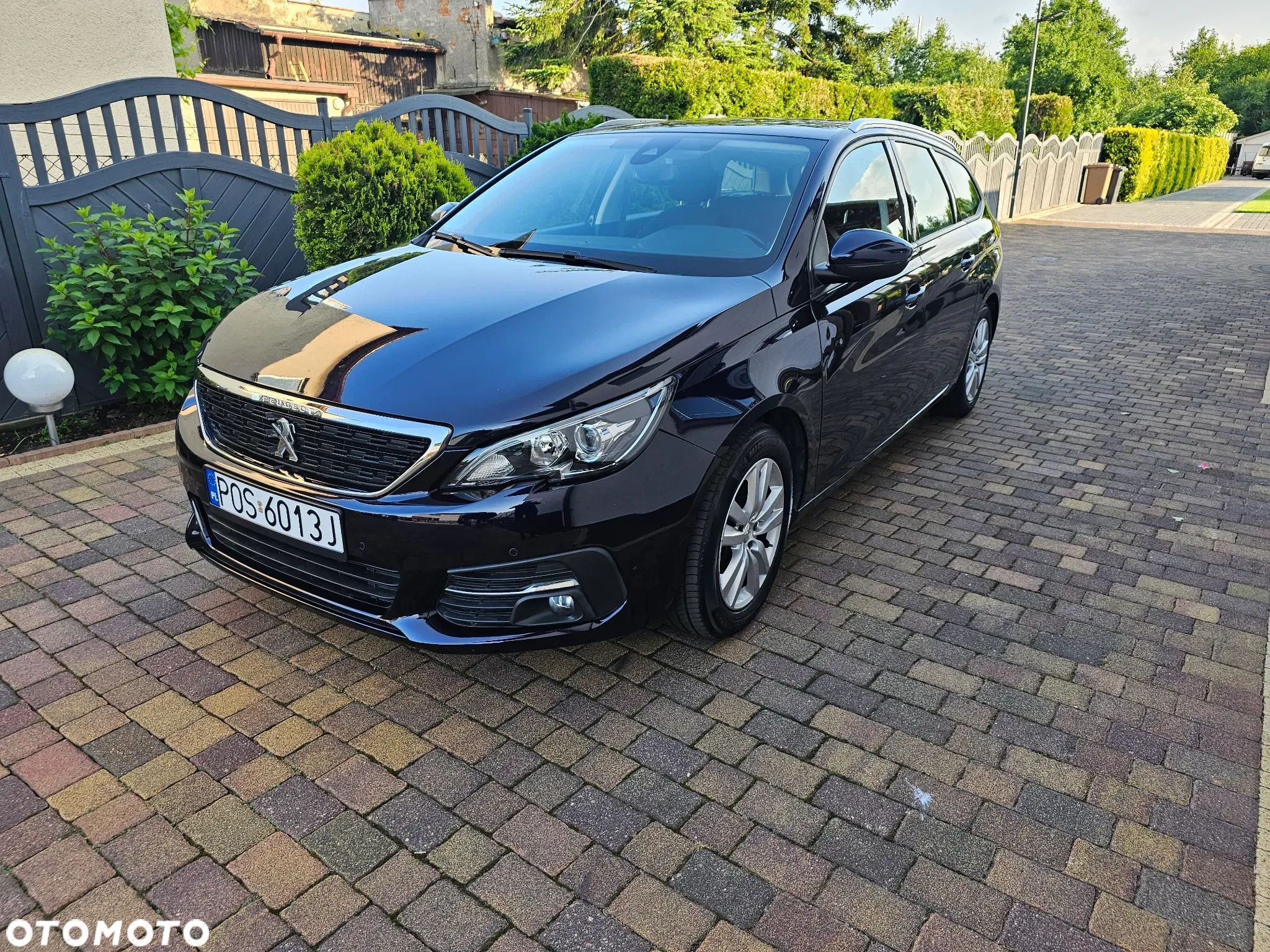 Peugeot 308 - 1