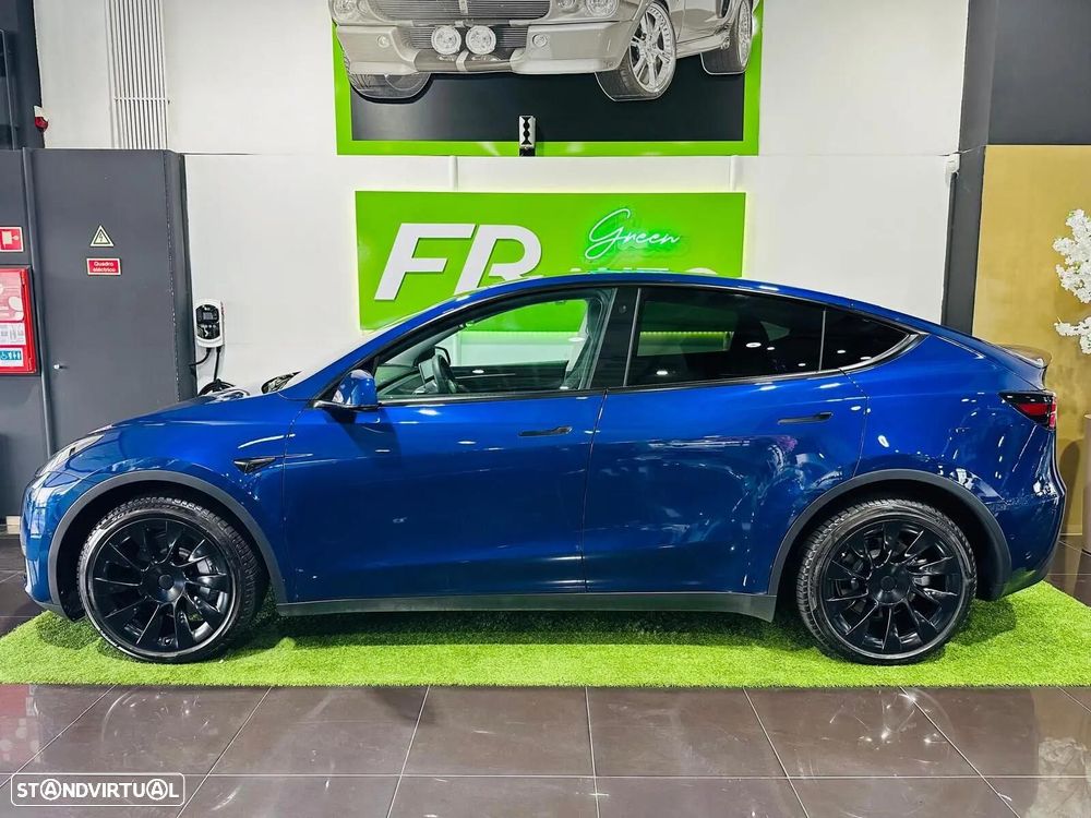 Tesla Model Y Long Range Dual Motor AWD - 9