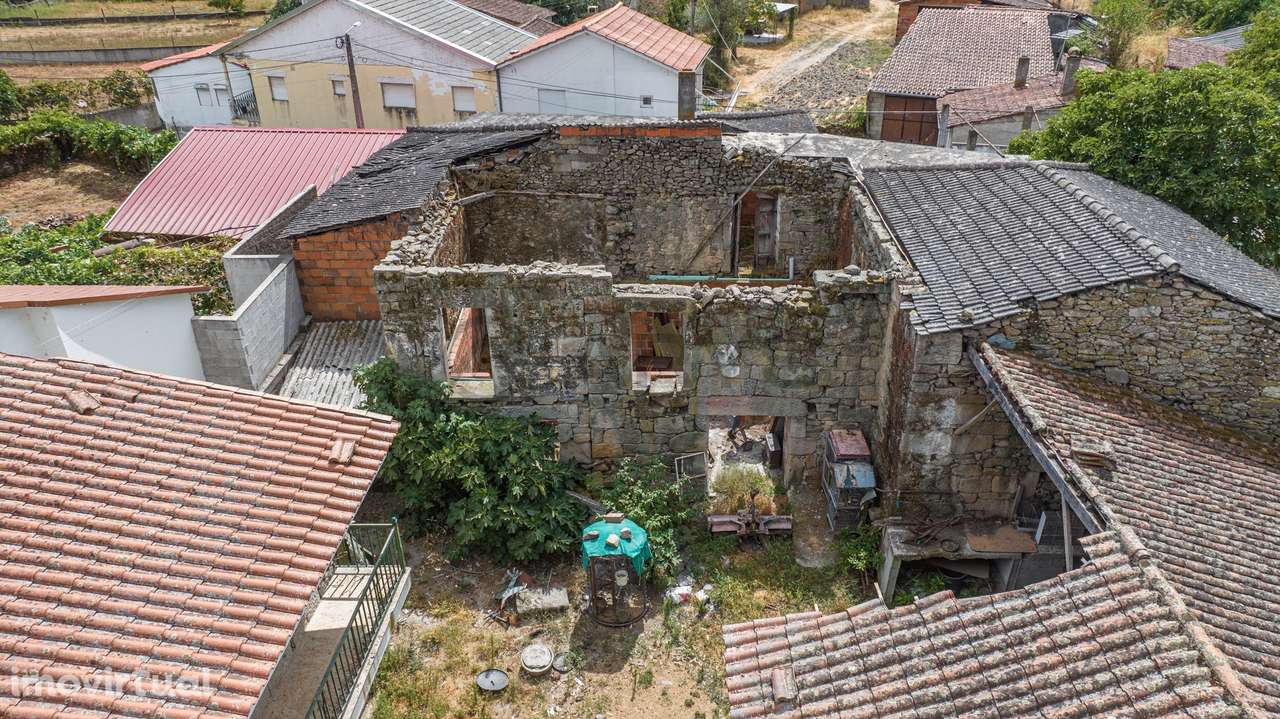 Ruína em Outeiro Seco - Chaves - Grande imagem: 2/17