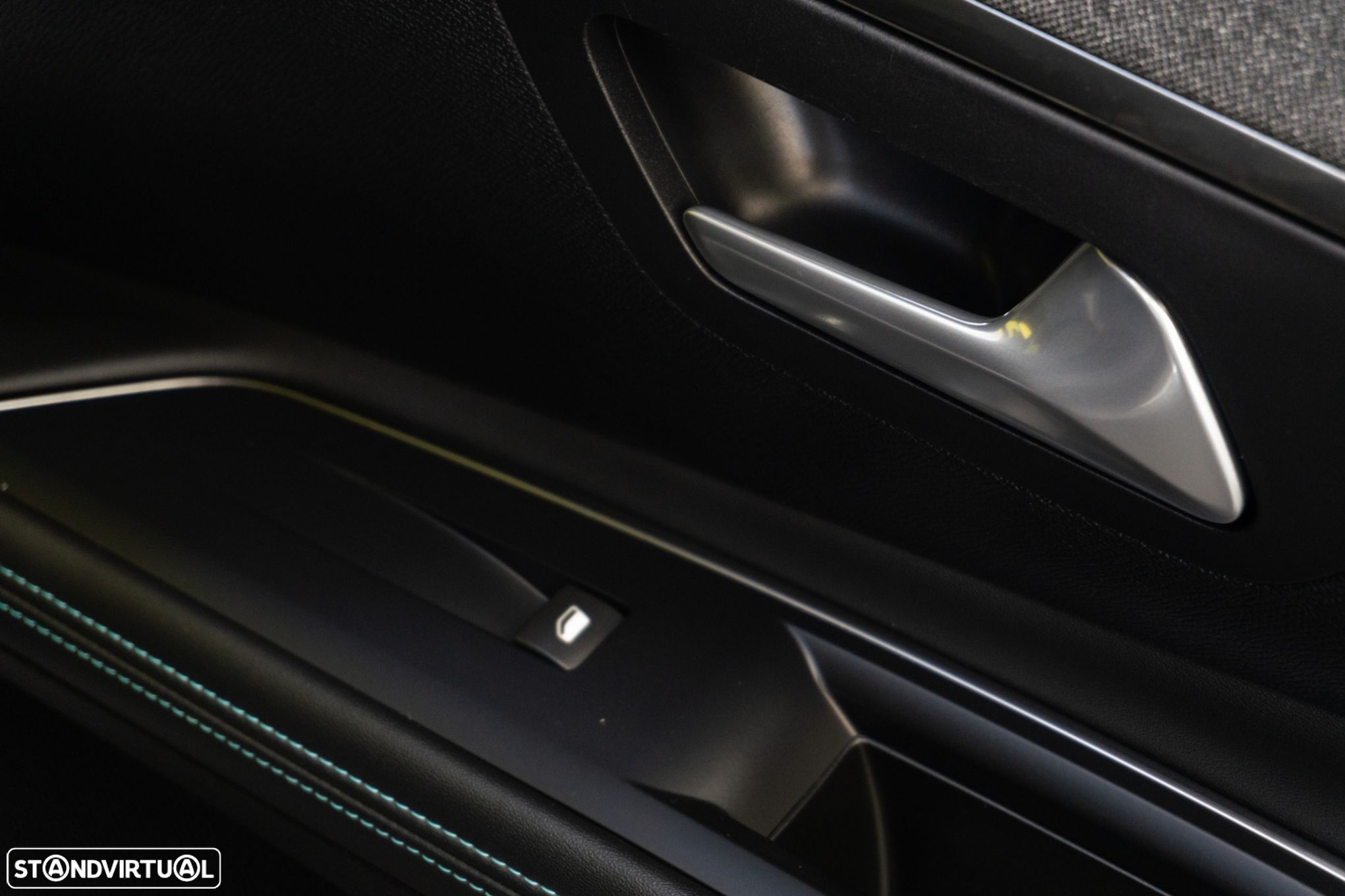 Peugeot 5008 1.2 PureTech Allure EAT8 - 46