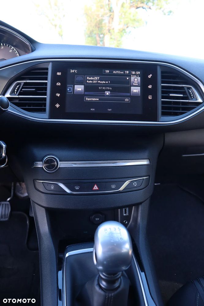 Peugeot 308 1.6 e-HDi Active S&S - 19