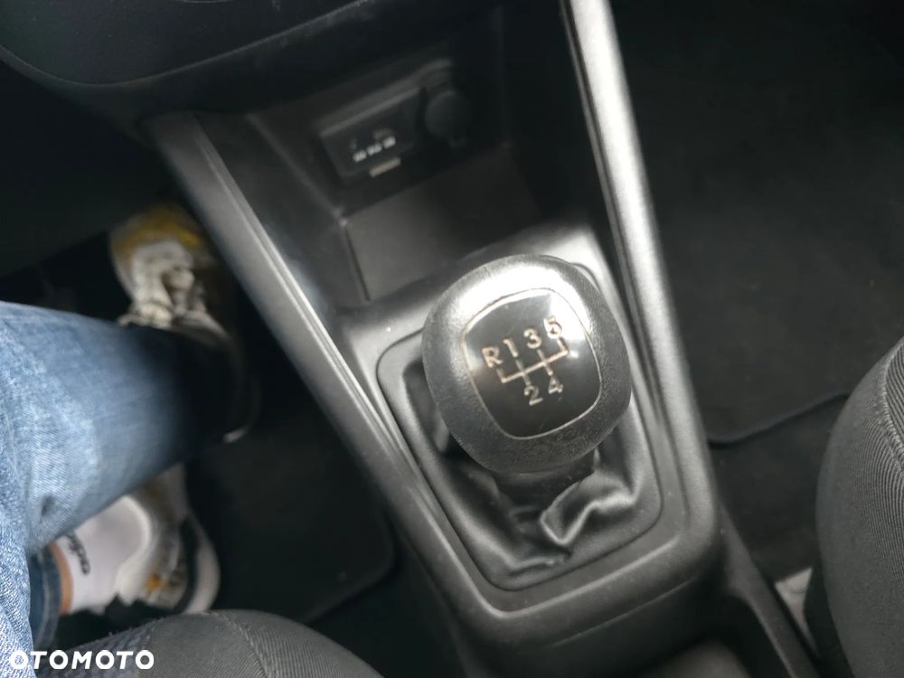 Hyundai ix20 1.4 Comfort - 25