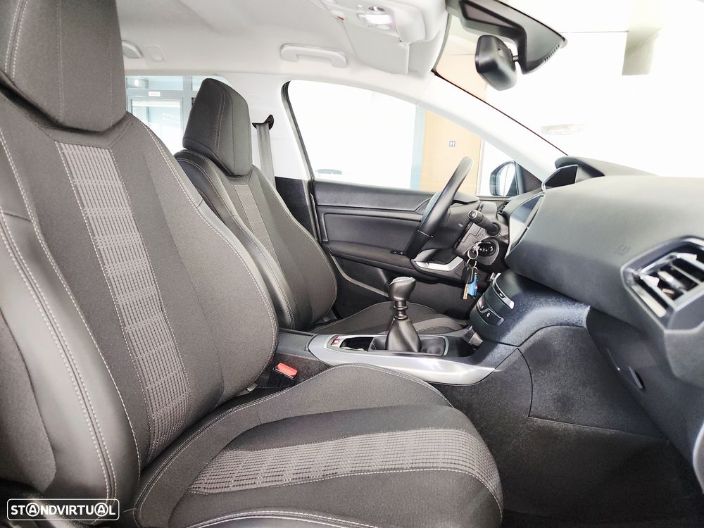 Peugeot 308 SW BlueHDi 130 Allure - 31