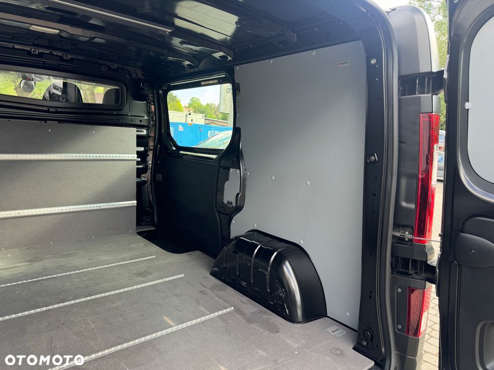 Renault Trafic - 12