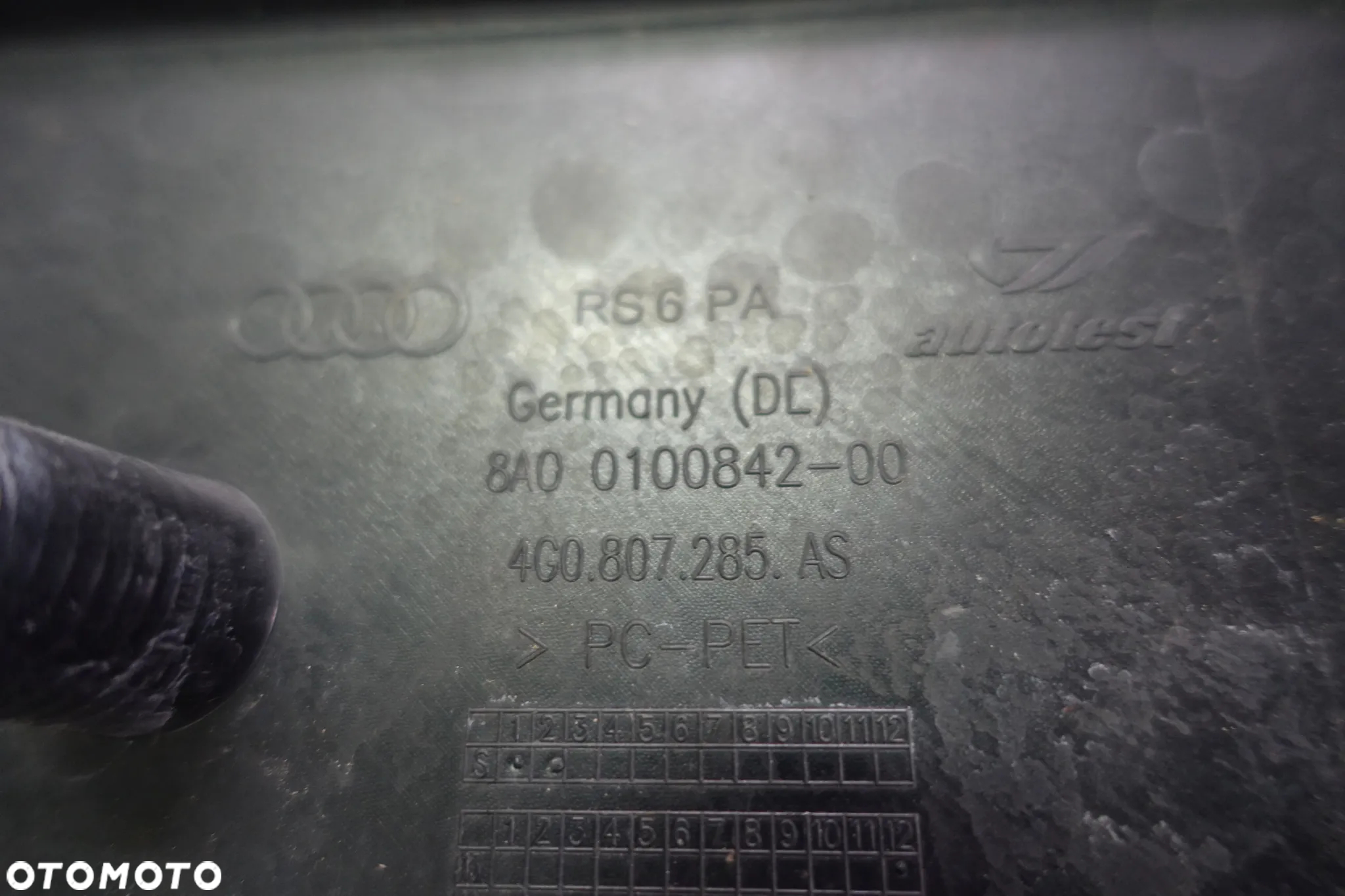 PODSTAWA TABLICY REJESTRACYJNEJ AUDI RS6 - 3