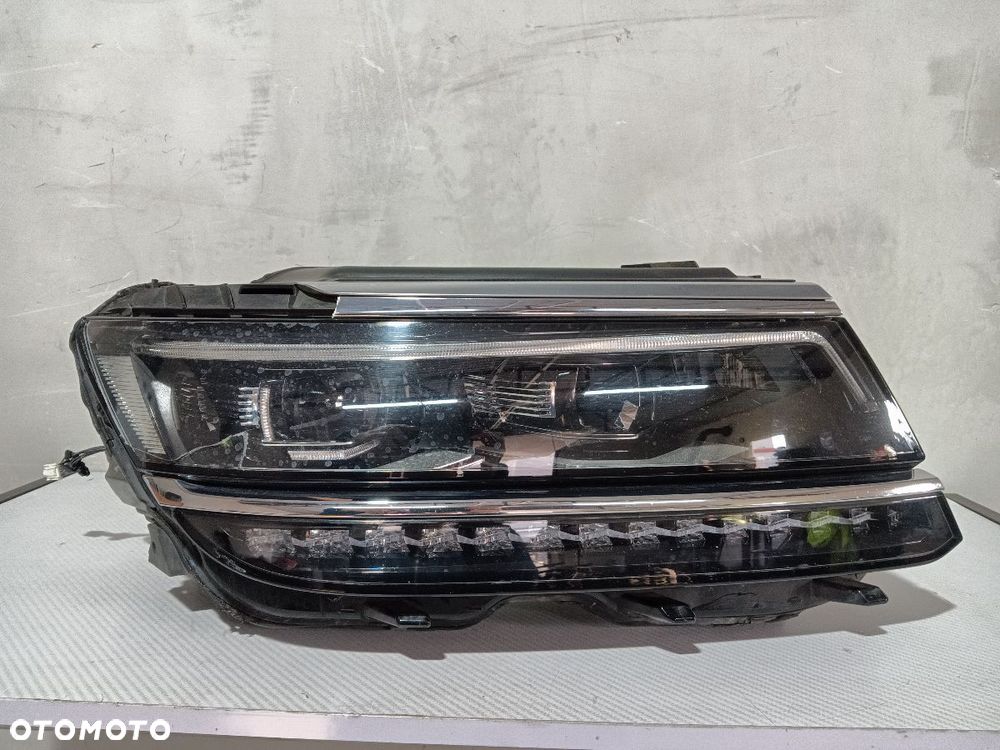 LAMPA PRZÓD PRZEDNIA PRAWA VW TIGUAN ALLSPACE 5NB941036 - 1