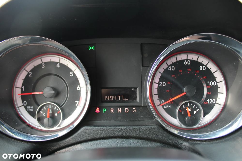 Dodge Grand Caravan - 30