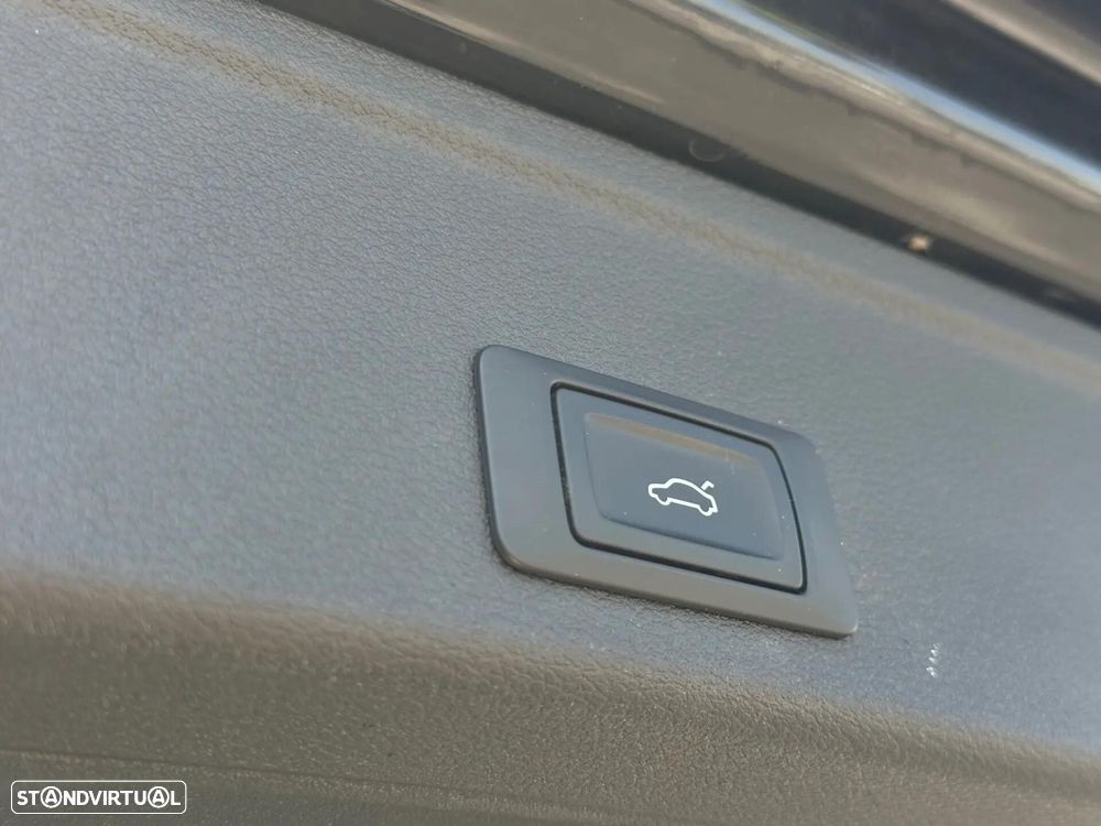 Audi A4 Avant 2.0 TDI S-line - 32