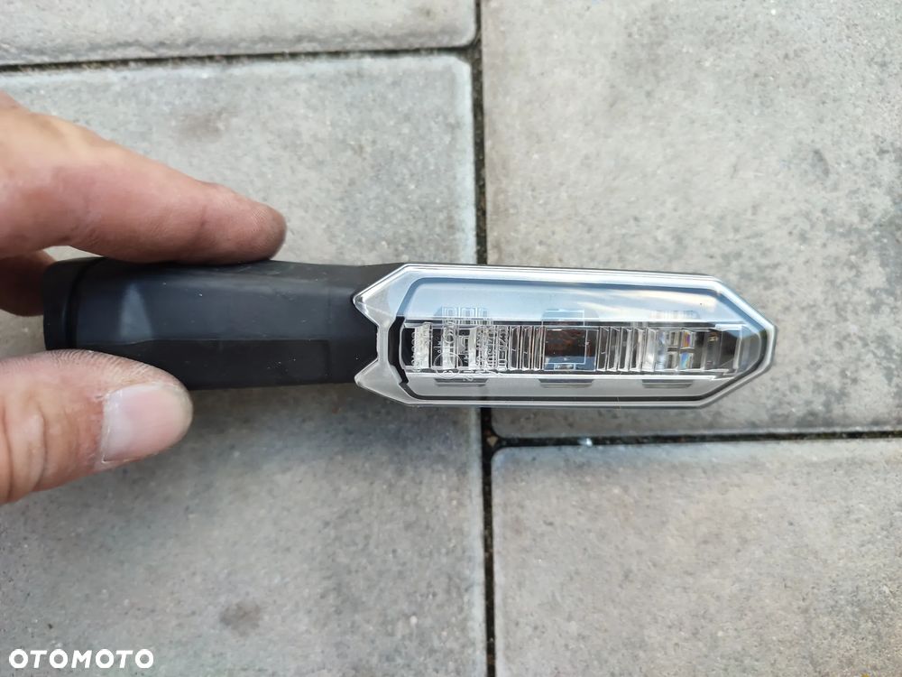 Kierunkowskaz Kawasaki Z900 RS - 2