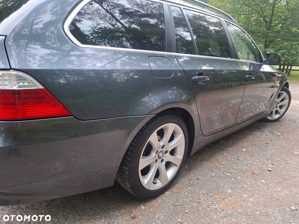 BMW Seria 5 530d xDrive - 7