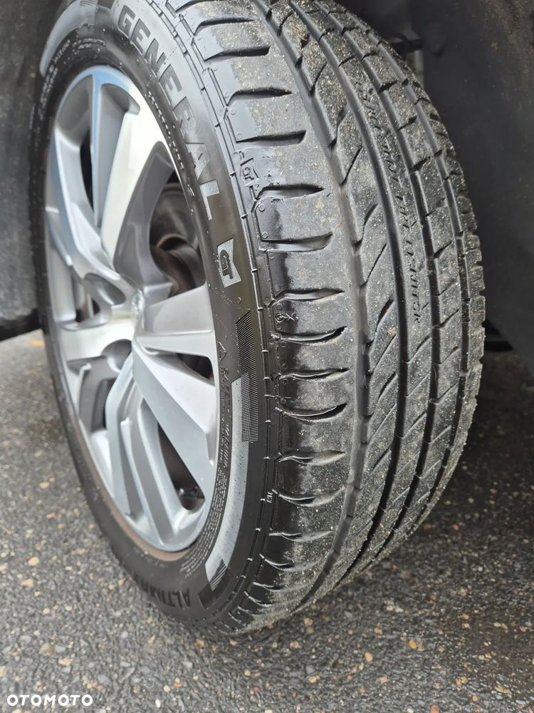 Peugeot 2008 1.6 BlueHDi Allure S&S - 14