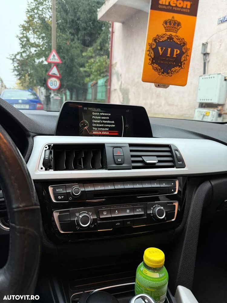 BMW Seria 3 320d EfficientDynamics Edition - 17