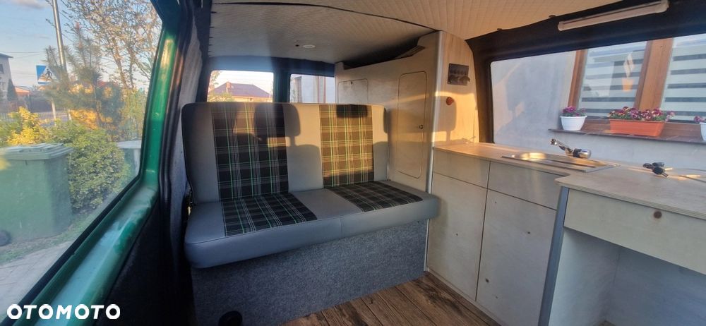 Volkswagen T4 BUSKAMPER - 12