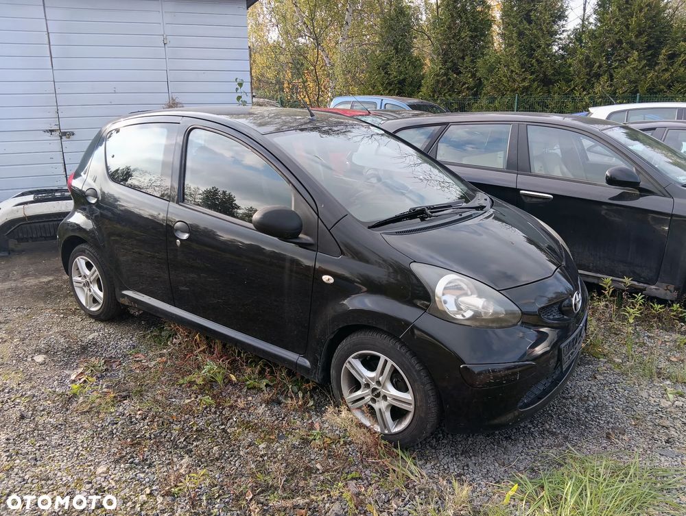 *TOYOTA AYGO* Samochód na części - 1