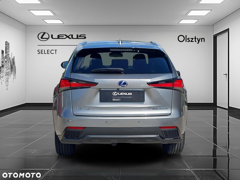 Lexus NX 300h F Sport Edition AWD - 4