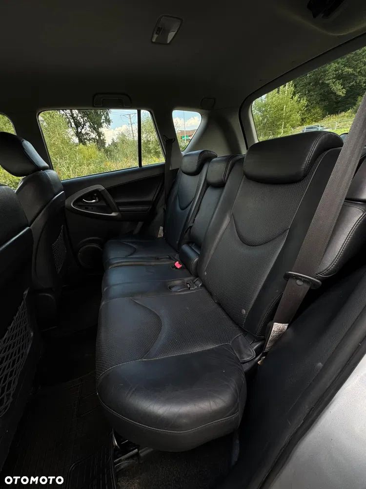 Toyota RAV4 - 14