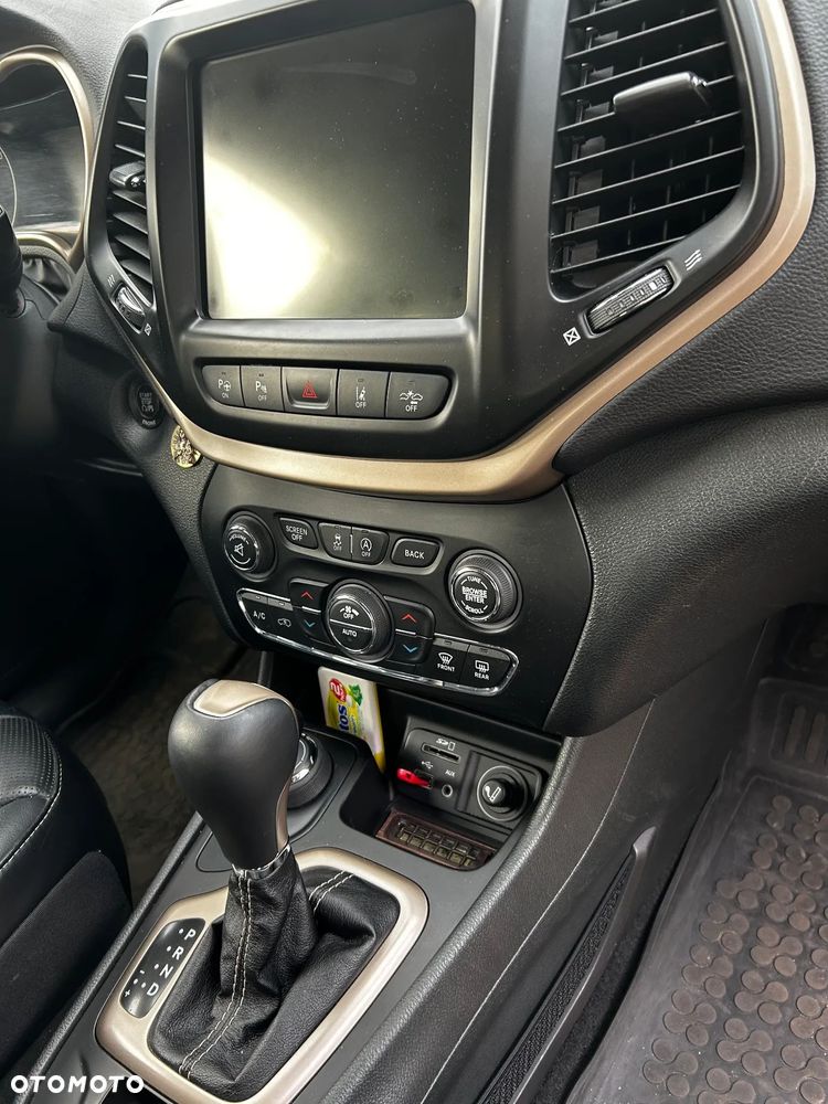 Jeep Cherokee 2.0 MJD Active Drive II Limited - 23