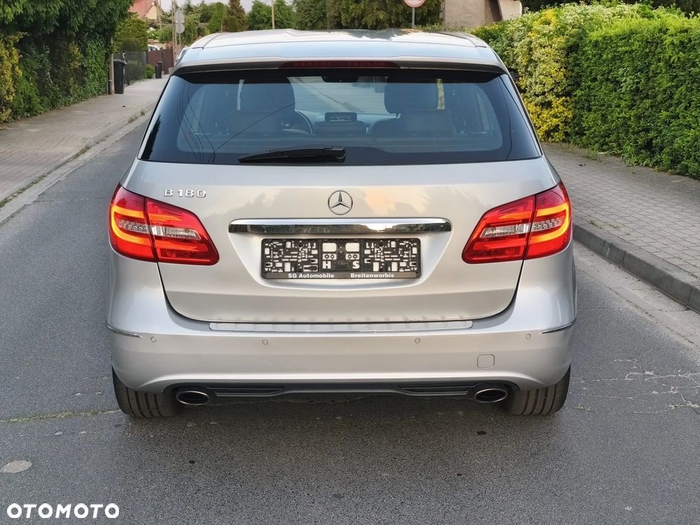 Mercedes-Benz Klasa B 180 BlueEFFICIENCY Edition Style - 11