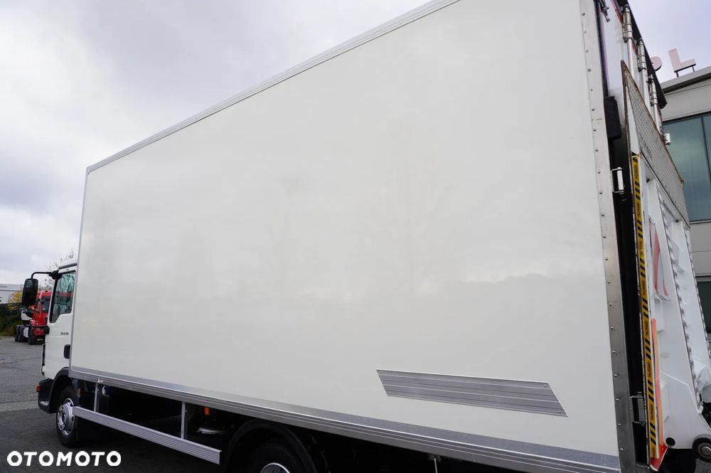 MAN TGL 12.190 / Zabudowa chłodnia 14 EPAL / Carrier Xarios 500 / 3 szt. - 12