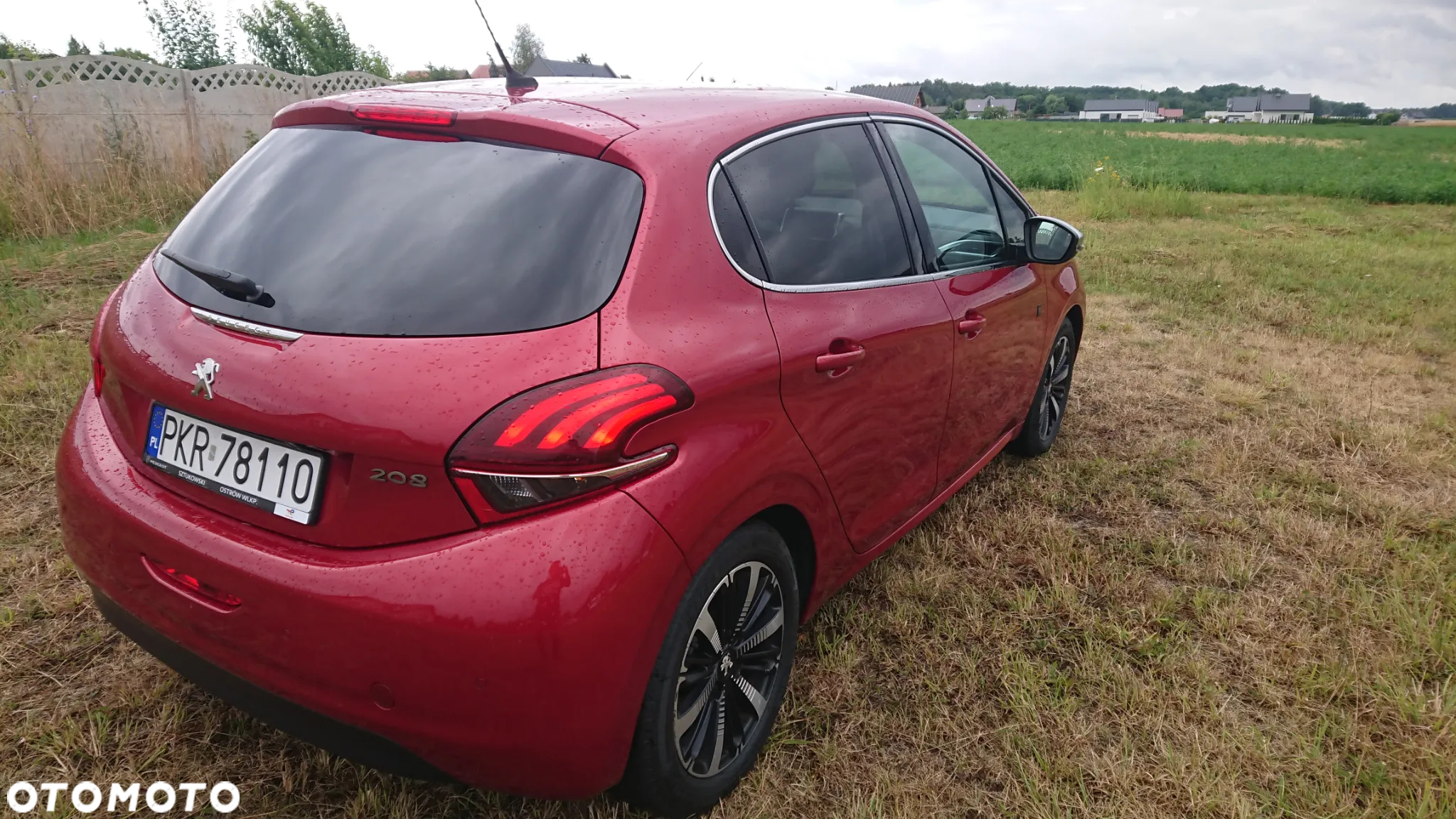 Peugeot 208 - 16