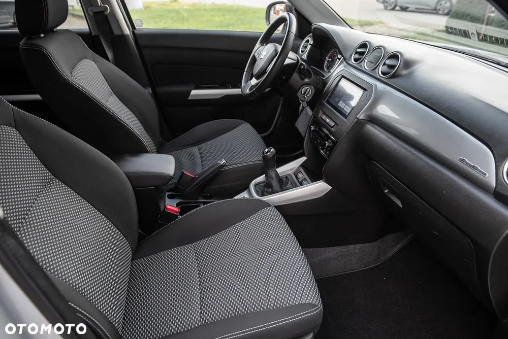 Suzuki Vitara 1.6 (4x4) Allgrip Comfort+ - 33
