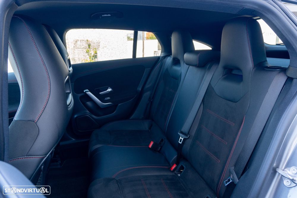 Mercedes-Benz CLA 180 7G-DCT AMG Line - 31