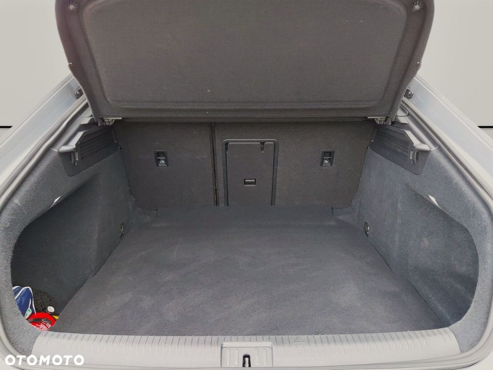 Volkswagen Arteon 2.0 TDI R-Line DSG - 12