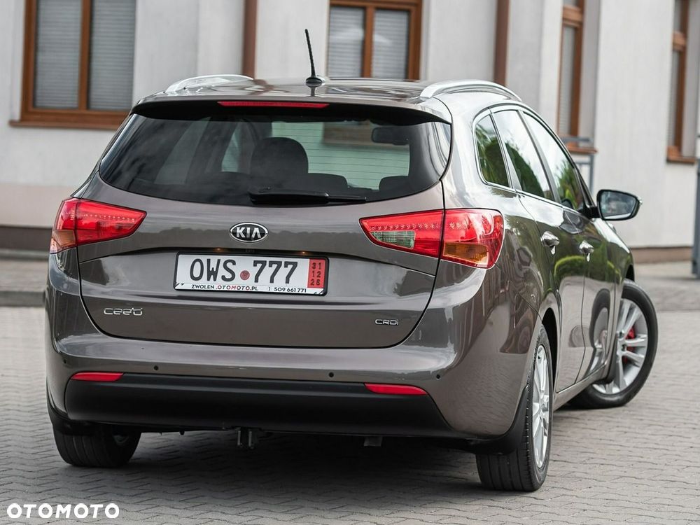 Kia Ceed 1.6 CRDi 128 Dream-Team Edition - 16