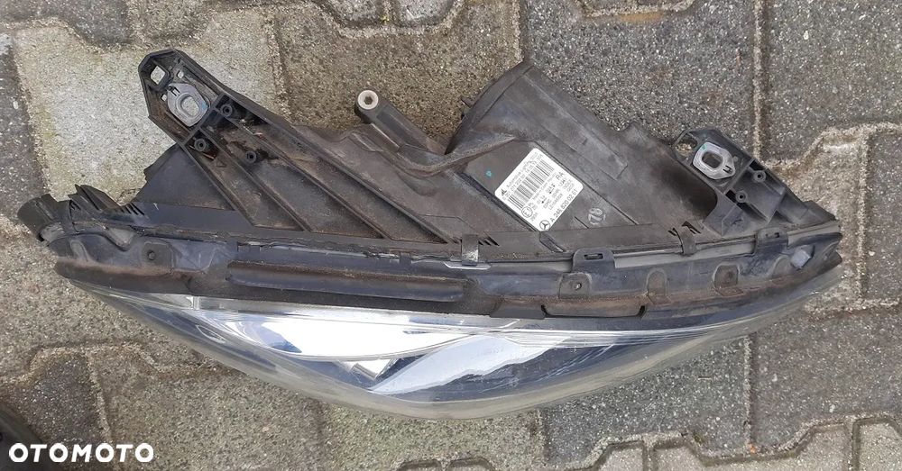Mercedes B klasse lampa przednia prawa A2468200261 - 3