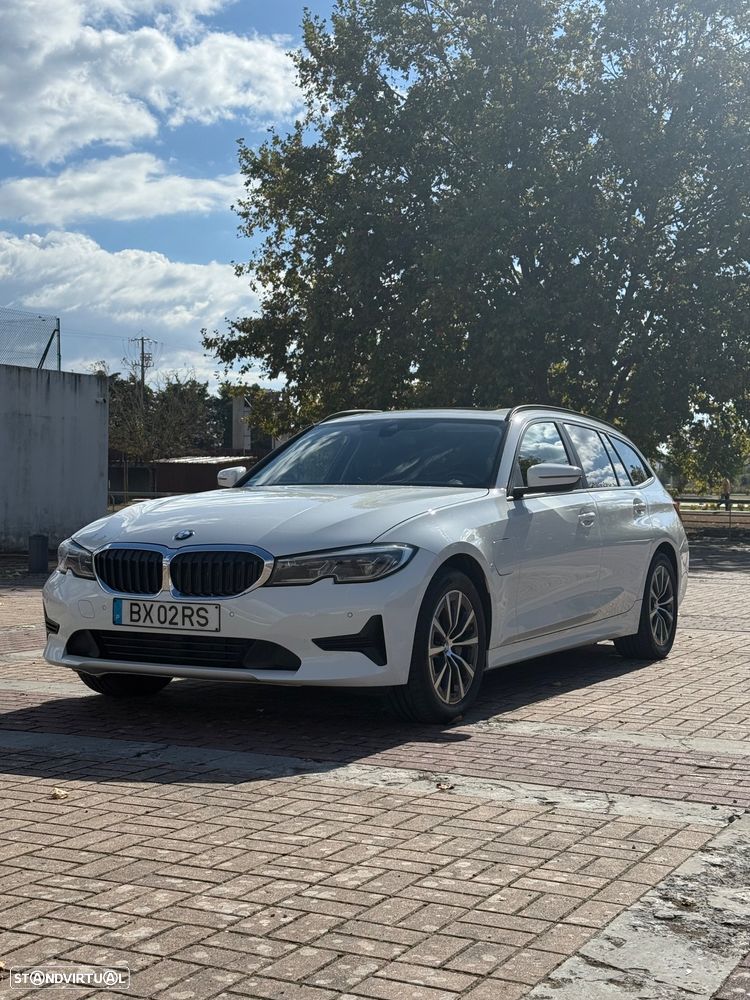 BMW 330 e Aut. Advantage - 2