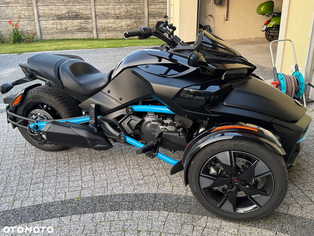 Can-Am Spyder - 5