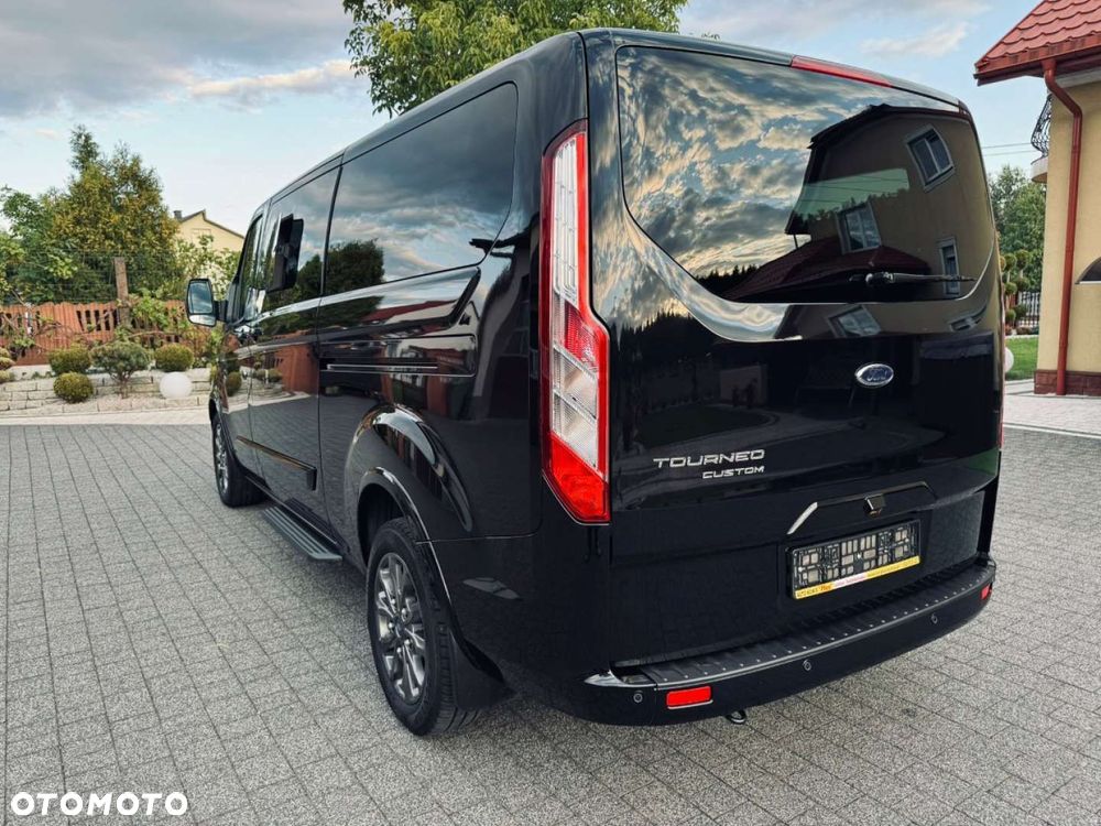 Ford Tourneo Custom - 8