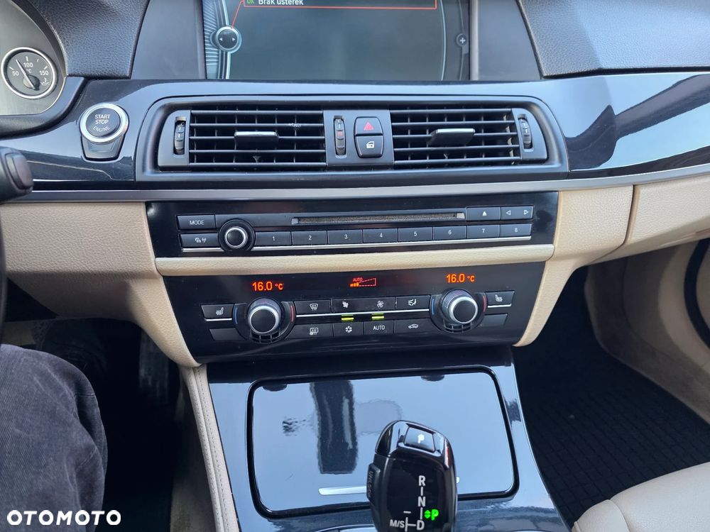 BMW Seria 5 520d Sport-Aut - 28