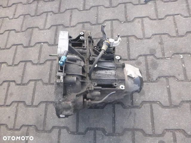 MANUALNA SKRZYNIA BIEGÓW JR5104 RENAULT SCENIC II 1.6 16V - 8