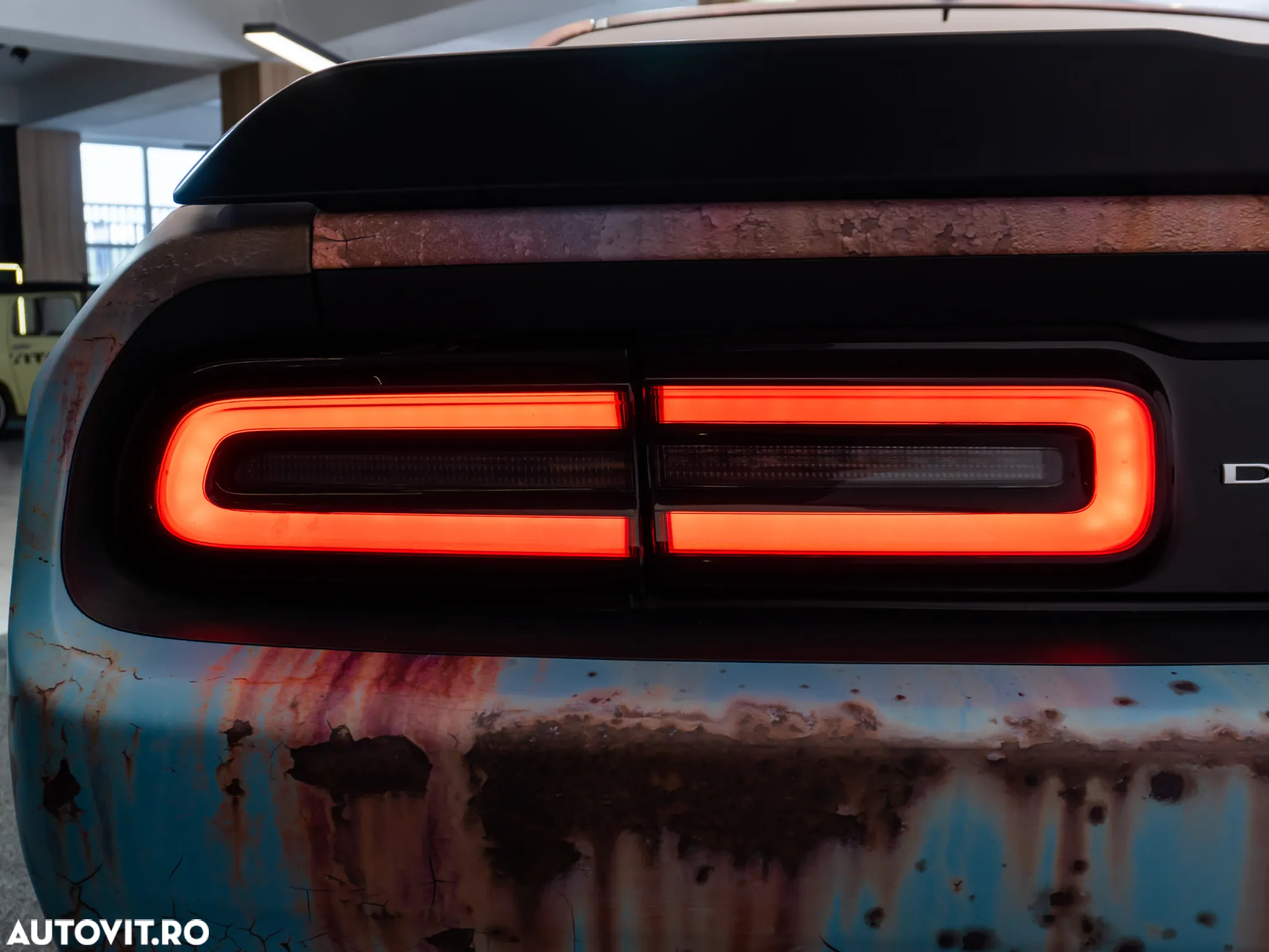 Dodge Challenger - 16