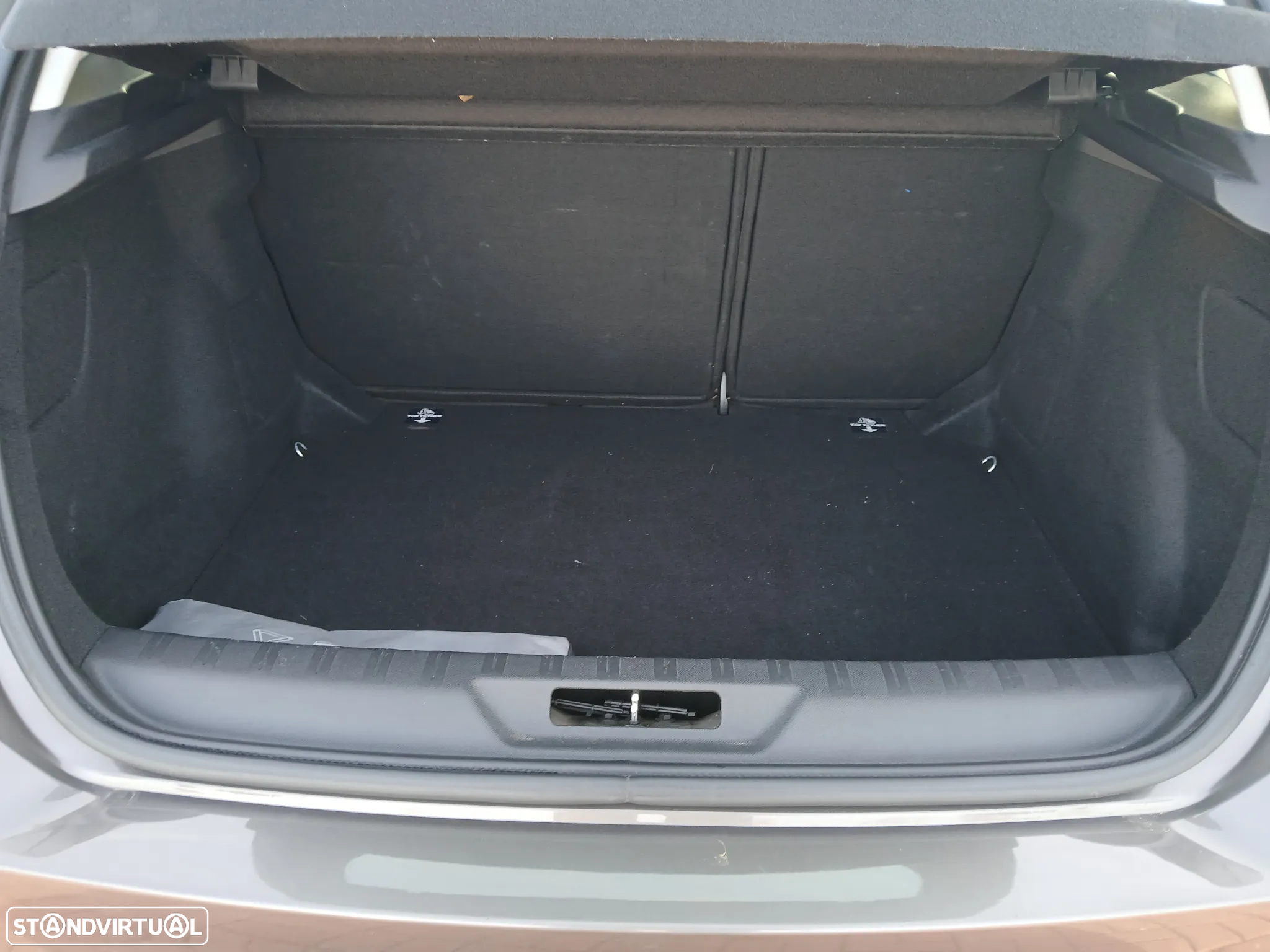 Peugeot 308 1.6 e-HDi Allure - 9
