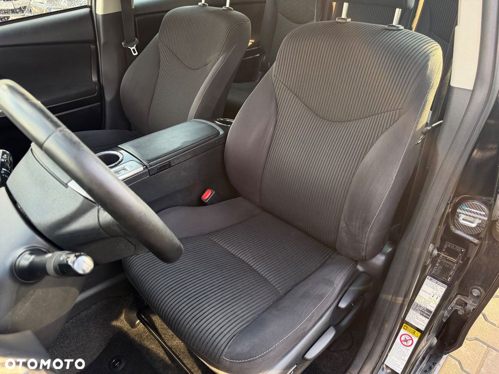 Toyota Prius+ - 10