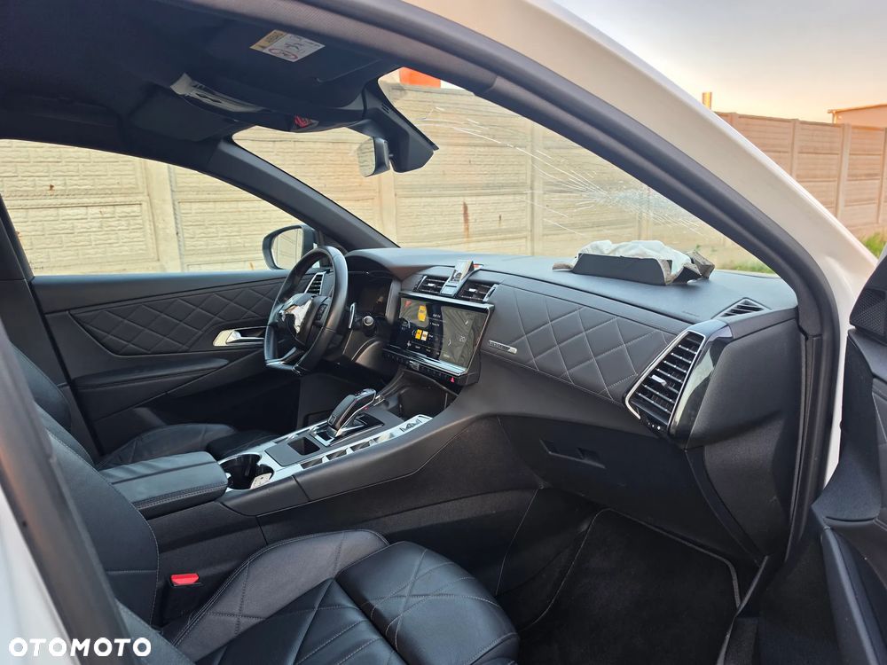 DS Automobiles DS 7 Crossback - 12