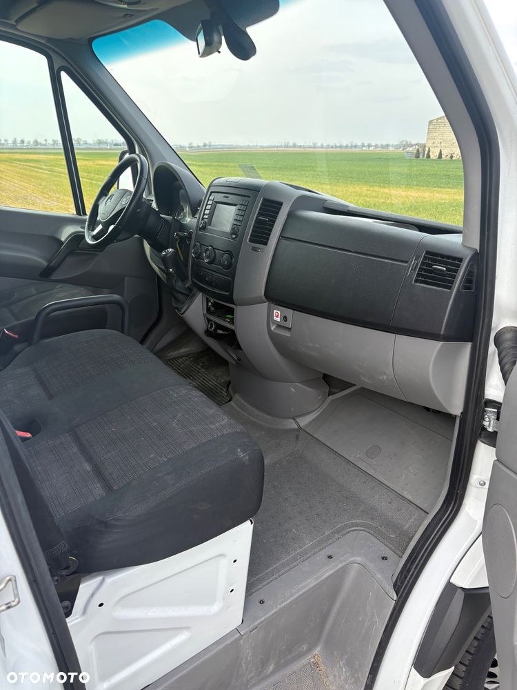 Mercedes-Benz Sprinter 319 - 15