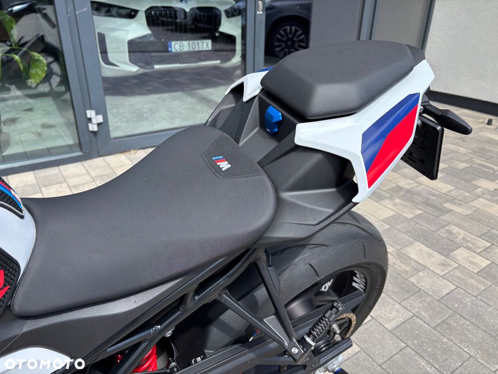 BMW S - 18