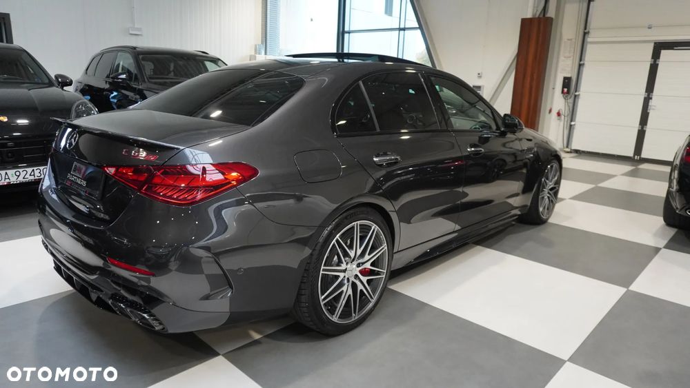 Mercedes-Benz Klasa C AMG 63 S E Performance AMG Speedshift MCT9G - 16