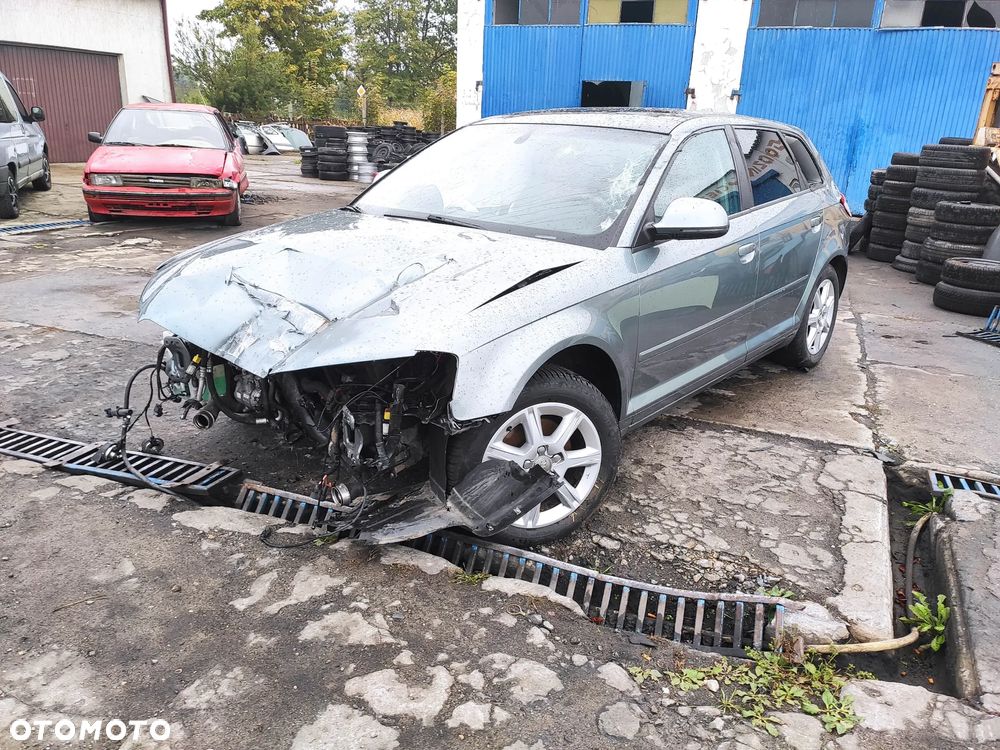 Audi A3 8P lift HB 5d sportback silnik 1.8 tfsi CDAA skrzynia DSG automat MGL lakier LY7E na części