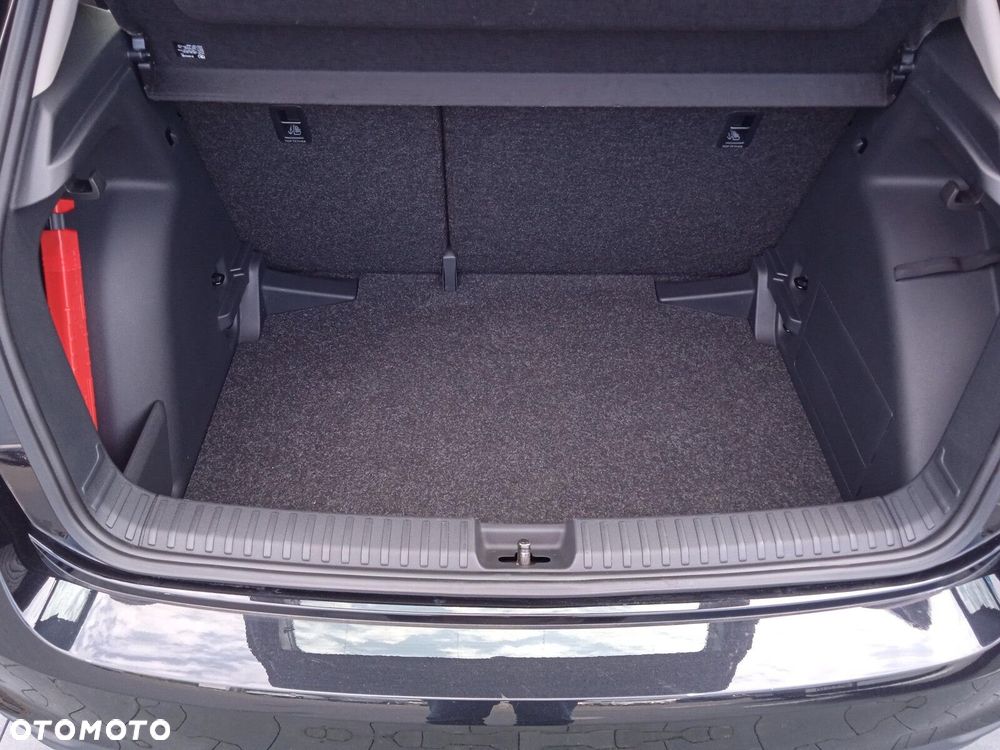 Skoda Fabia 1.0 TSI Selection DSG - 27