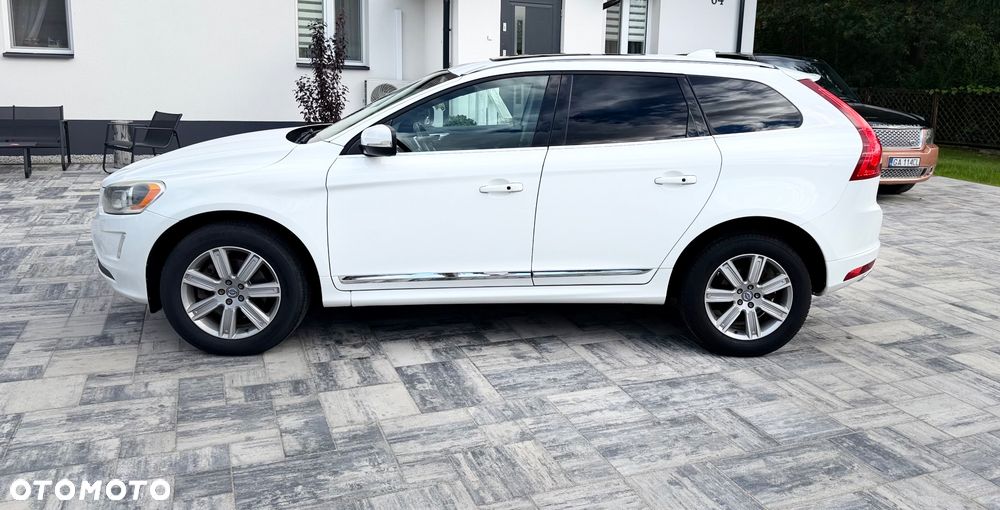 Volvo XC 60 T5 AWD Momentum - 8