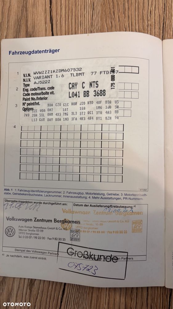 Volkswagen Golf 1.6 TDI DPF BlueMotion Technology DSG Comfortline - 27